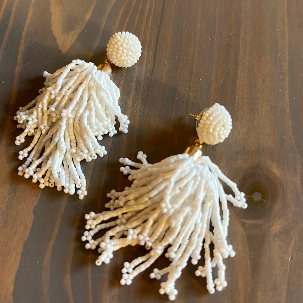 Whitebead earrings